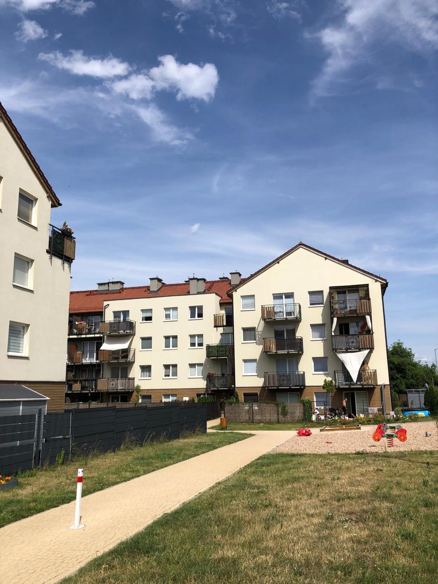 Ferienwohnung Urocze Mieszkanie Z Ogrodkiem I Bezplatny Parking Breslau Exterior foto